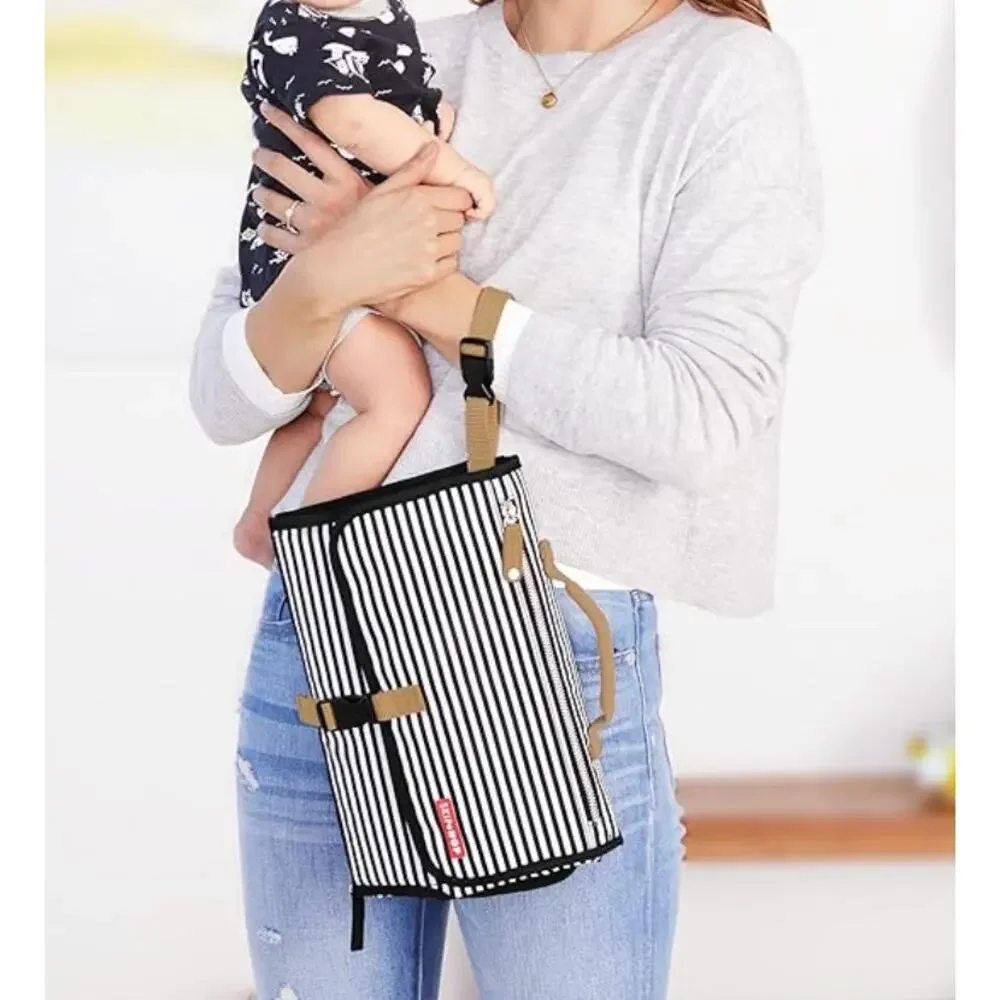 NWT Skip Hop Pronto Wristlet Portable Changing Mat Cushioned Diaper Changing Pad
